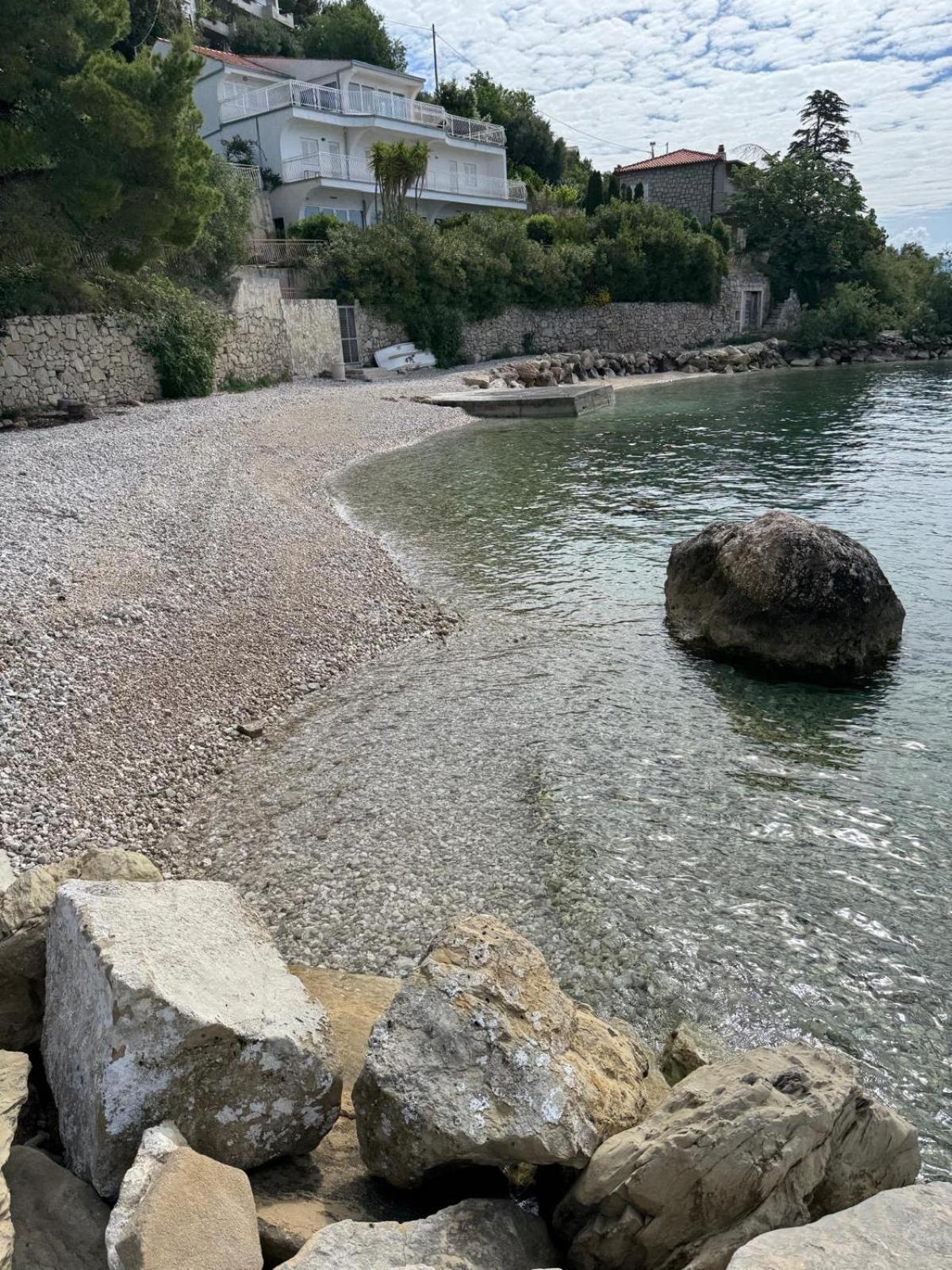 Amore Apatmani Celina Buitenkant foto